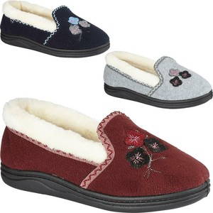 where can i find yeezys in store