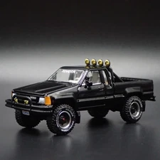 1985 85 TOYOTA SR5 PICKUP TRUCK BACK TO THE FUTURE 1/64 SCALE DIECAST MODEL CAR