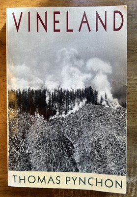 Vineland by Thomas Pynchon - 1st Edition, 1st Printing, 1990 - Paperback - READ