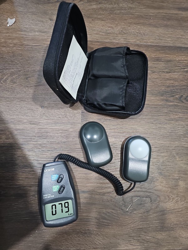 Professional LX1010B Digital Lux Meter- 0-50000