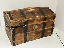 Vintage Doll STEAMER TRUNK Storage Chest Camelback Humpback TLC Repairs