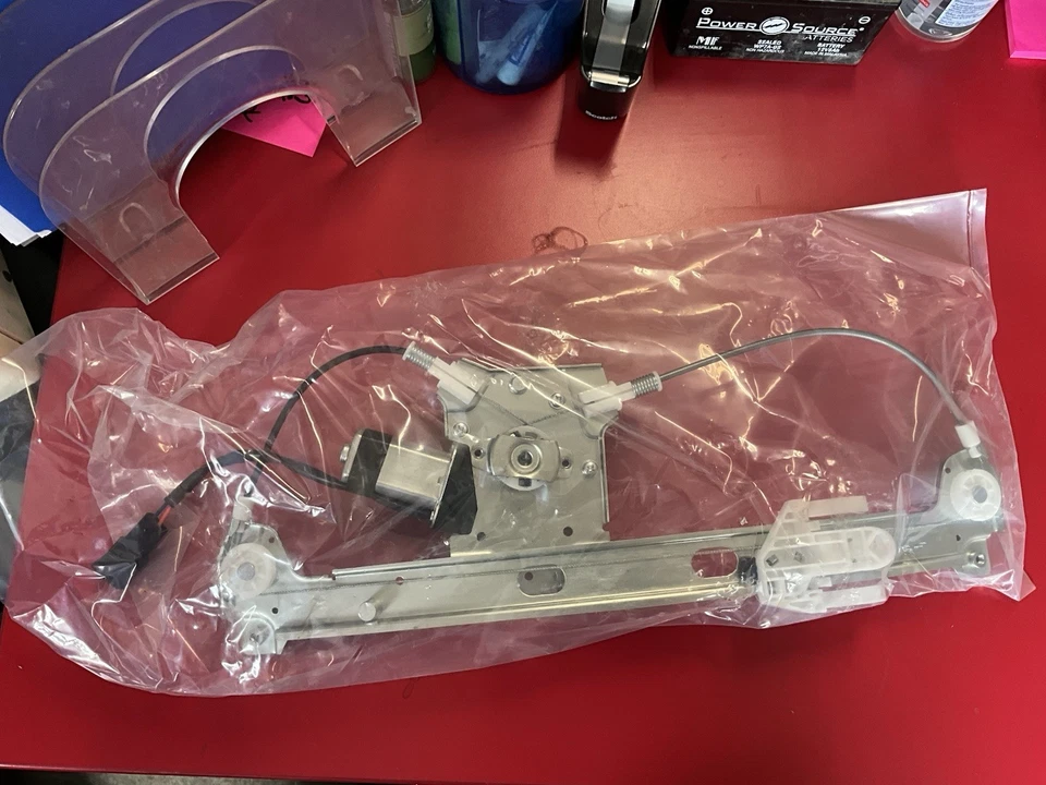 Motor de janela de energia e conjunto regulador - 4 portas TRQ serve para Toyota Camry 1992 - Imagem 3 de 4