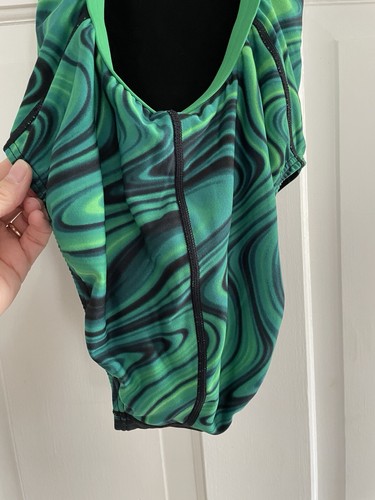 Tyr Green Marble Swirl Pattern Women’s Swimsuit 30(S) Racer Back Team Swim - Picture 6 of 8