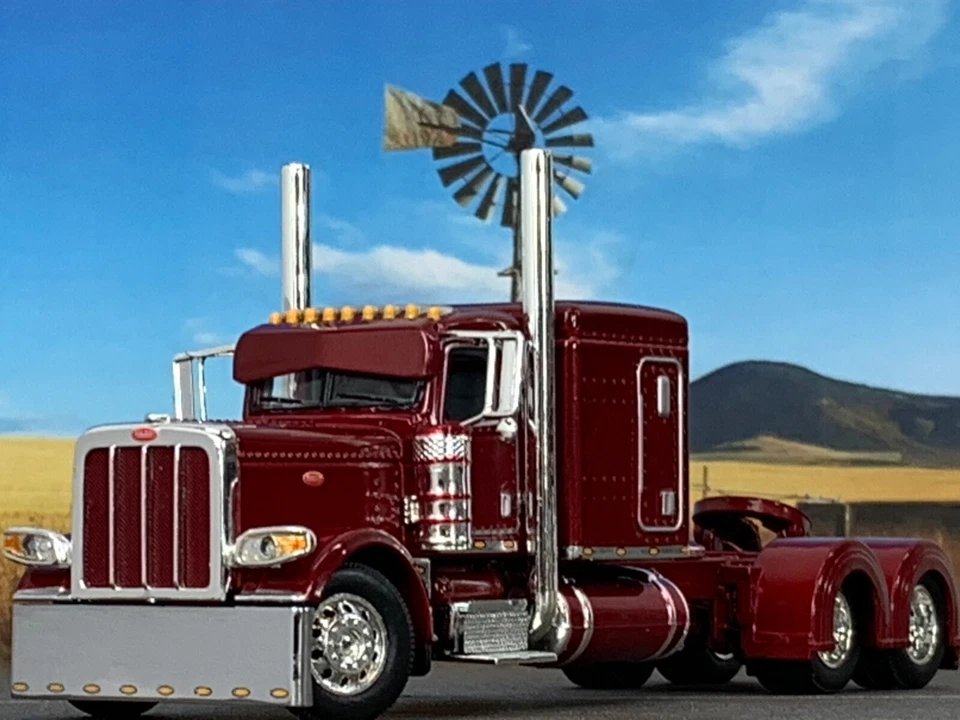 1/64 DCP BURGUNDY 389 PETERBILT W/ 63" FLAT TOP SLEEPER - Image 2 of 4