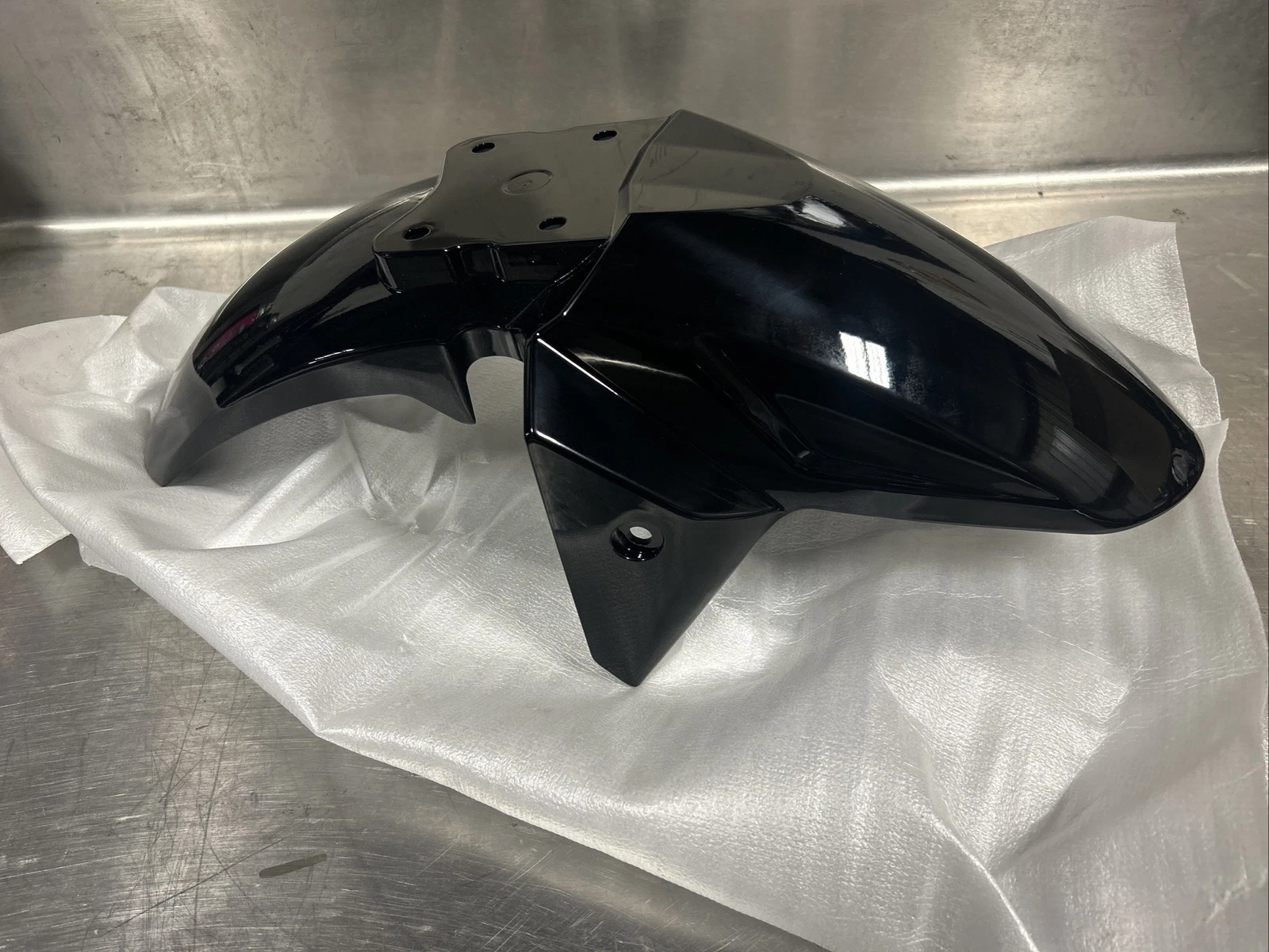 FENDER, FRONT (BLACK) *{FOR YAY,BY7,BHM}*