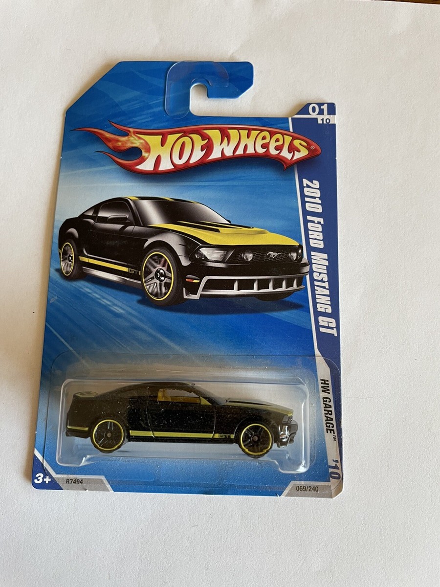 ミニカー Hot Wheels Ford MUSTANG GT Amazon.com: Hot Wheels Ford Mustang GTD, 1:64 Scale Diecast