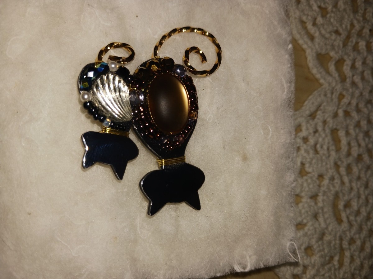 Liztech 2 cats brooch signed