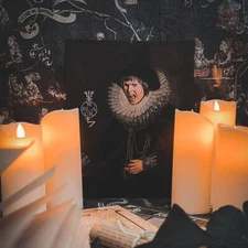 Wizarding Trunk Noble House of Black Walburga Screaming Portrait Harry Potter