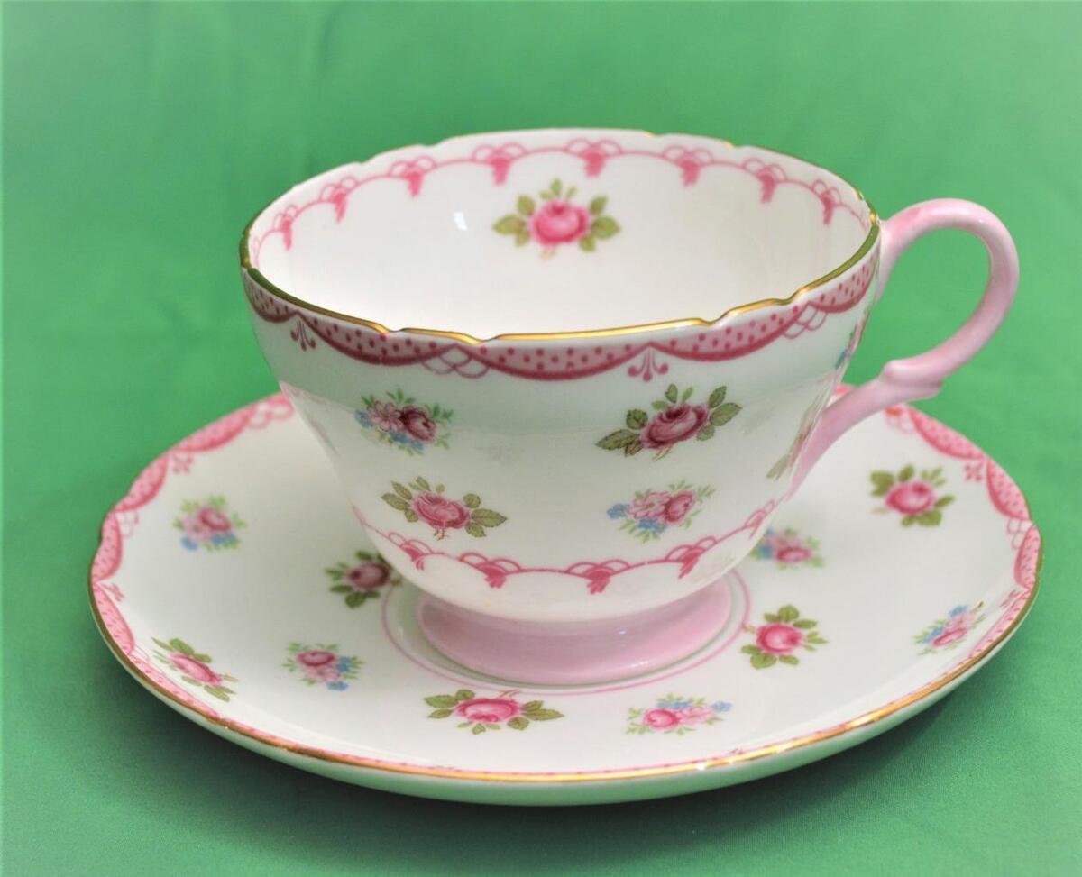 Vintage SHELLEY England Pink ROSES & SWAGS Pattern #13520 Vintage SHELLEY England Pink ROSES & SWAGS Pattern #13520