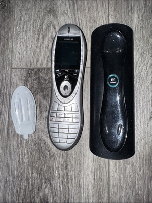 Logitech Harmony 890 R-RG7 Universal Remote Control (Parts Only Read Description