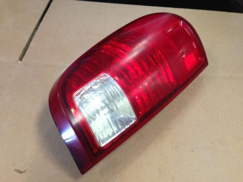 08 FORD F450 SUPER DUTY RIGHT SIDE TAIL LIGHT LAMP , BROKEN BULB ON TOP 13299