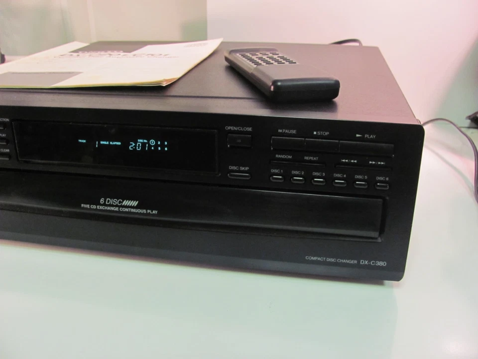 Cambiador de discos compacto Onkyo DX-C380 CD carrusel 6 discos - Incluye control remoto y manual Foto 3 de 4