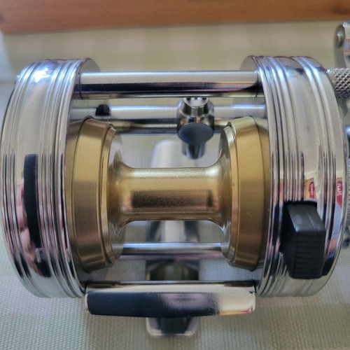 Abu Garcia Ambassadeur 3500CA Limited revisado con caja y accesorios usado - Imagen 13 de 20