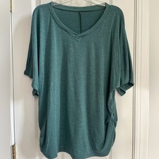 Short Sleeve V Neck Ruched Sides T Shirt Top Womens XL Green Stretchy Comfy
