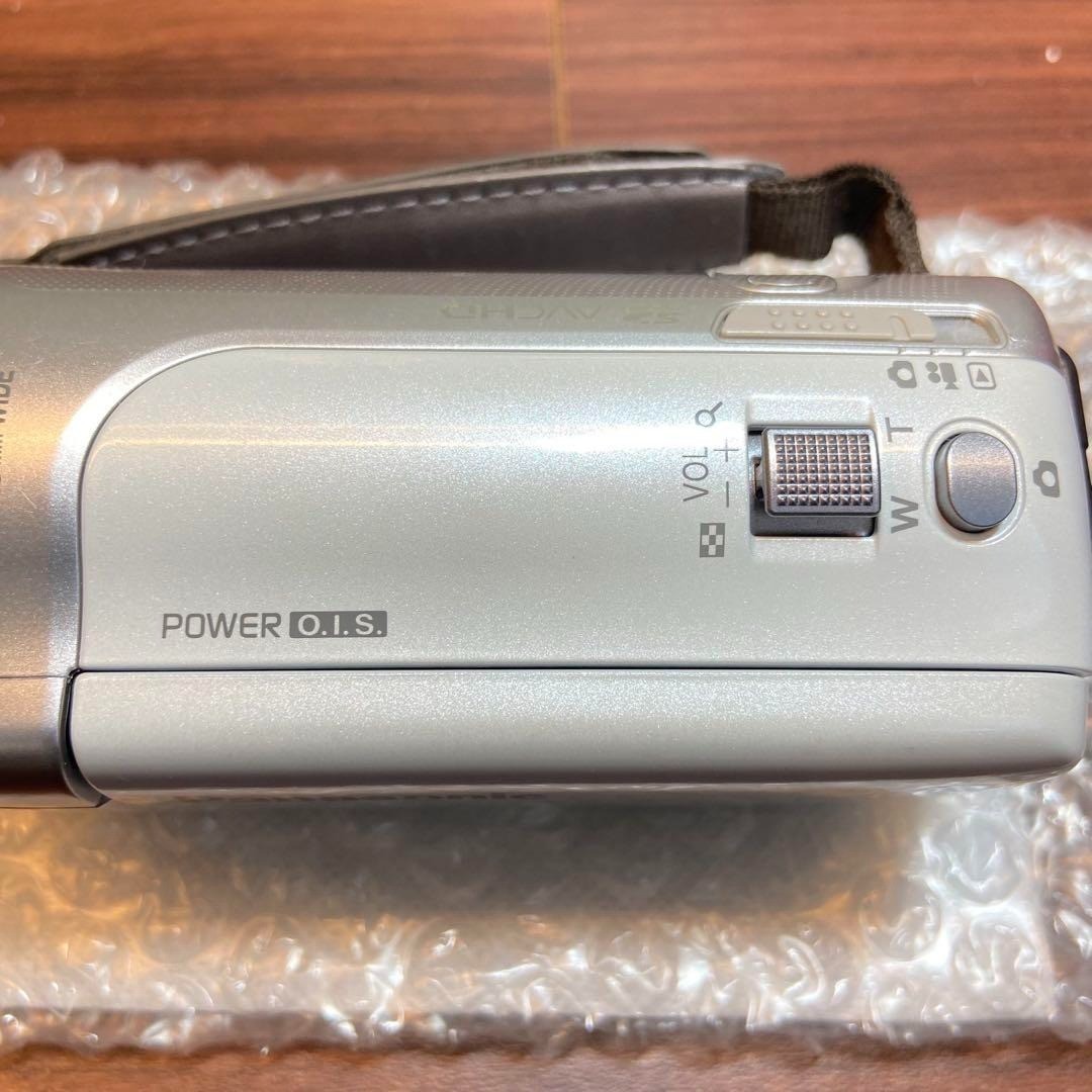 Panasonic　HDC-TM35 Panasonic HDC-TM35 Digital HD Camcorder White Compact Used