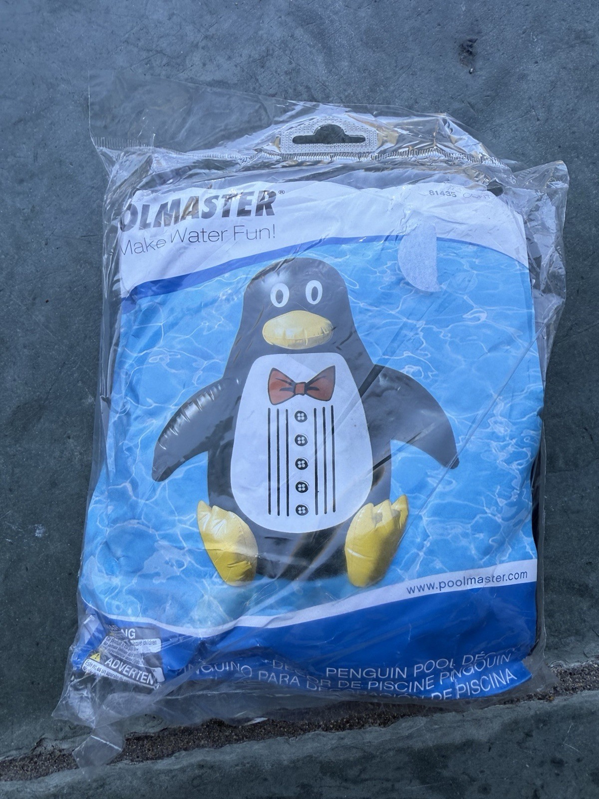 Inflatable Penguin Pool Float Decor Water Flotation Device 33 Inches NWT
