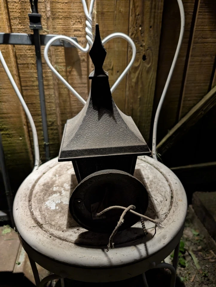 Chapéu de bruxa vintage Tudor varanda luz livro de histórias casa de campo - Imagem 4 de 4