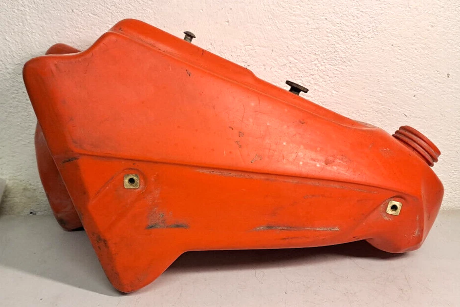 Honda CR250R 1990/1991 Genuine Gas Tank # 17510-KZ3-700ZA