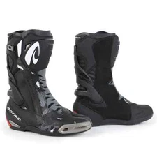 motorcycle boots | Forma PHANTOM FLOW black racing motogp superbikes gear