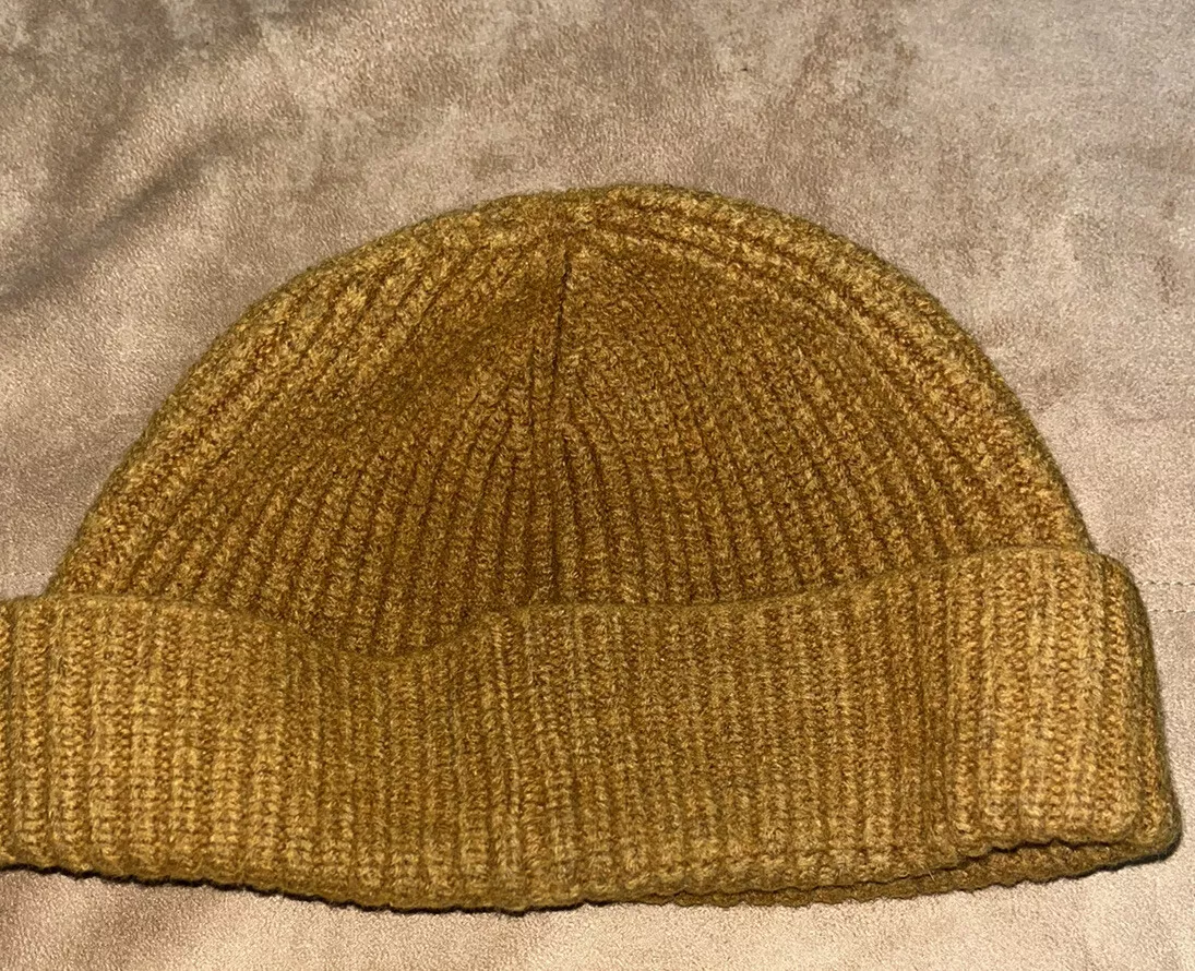 Canada Goose Arctic Disc Rib Toque in Heirloom Gold Style 5026M O S Hat Beanie