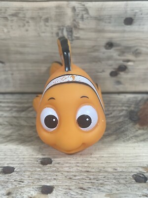 Disney Finding Nemo Beta Fish Bath Tub Squirter 1st Year Swimming Pool Water Toy