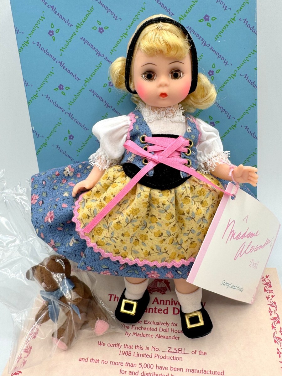 562 MADAME ALEXANDER IN BOX DOLL 8