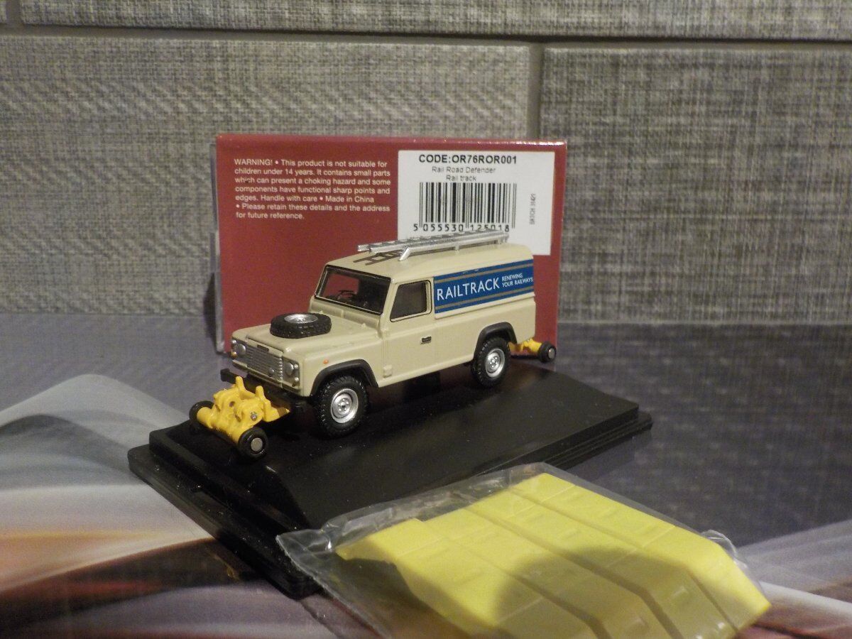 Land Rover - Defender - Rail Road - Railtrack + Ramps 1:76 76ROR001