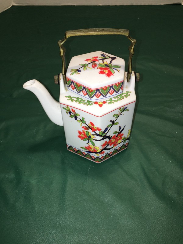 TEA KETTLE MADE IN JAPAN