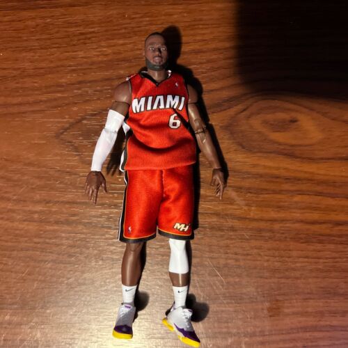 LeBron James Starting lineup Miami Heat 6-Inch Figure NEW - Picture 1 of 2