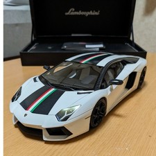 MR Collection 1 18 Lamborghini Aventador