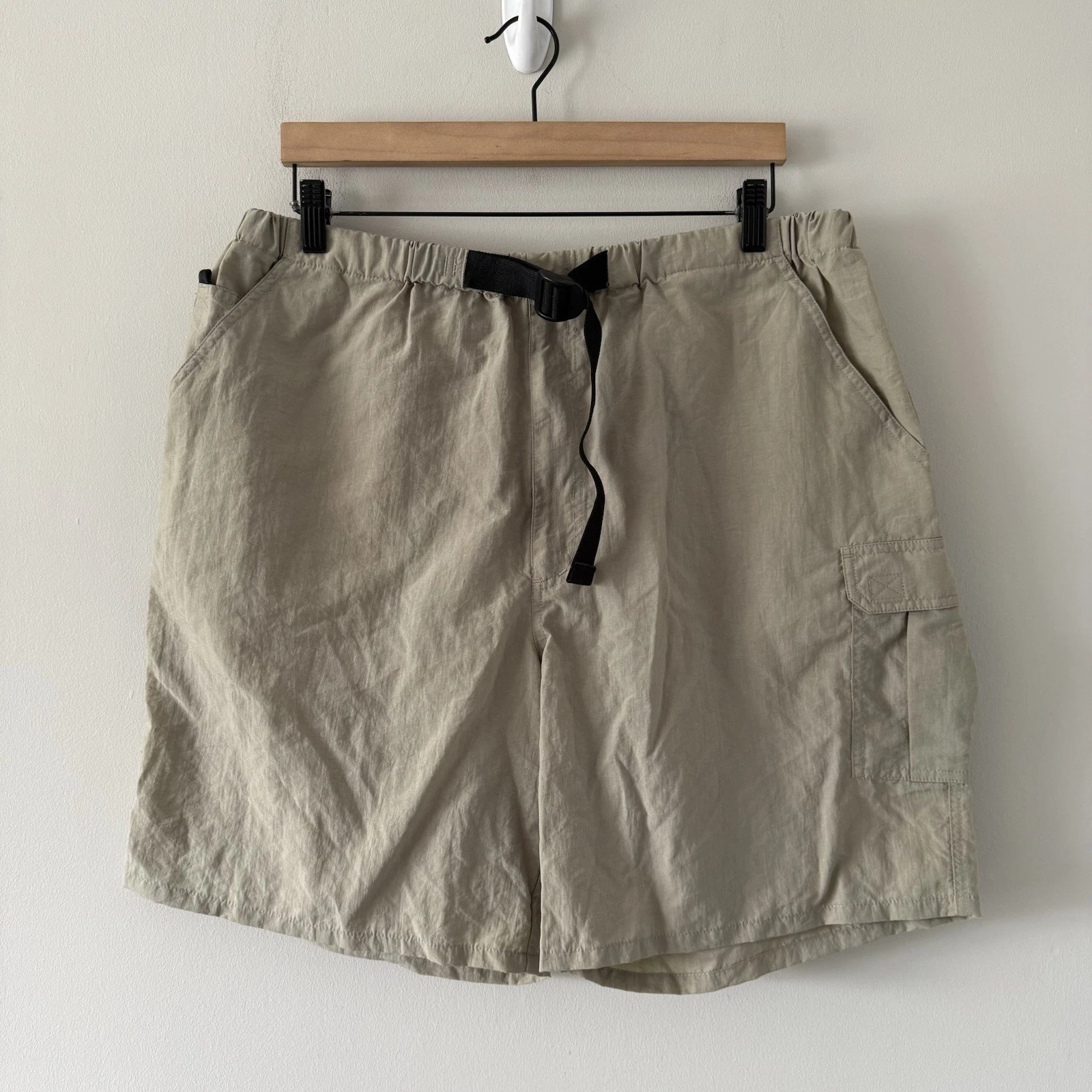 Flyers Cargo Trekking Shorts Mens L Beige Nylon Pack Inside Packable Hiking
Opens in a new window or