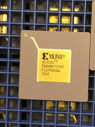 XC3020 XILINX PG84BKI0001 F1075856A XILIX XC3020 GOLD FPGA - Imagen 2 de 4