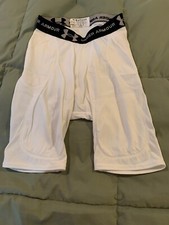 Under Armour Performance Apparel Size L.