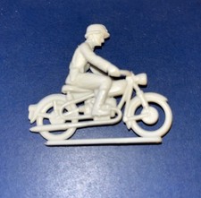 MARX BATTLEGROUND / DESERT FOX LIGHT GRAY GERMAN MOTORCYCLE W/DRIVER-LOOK  