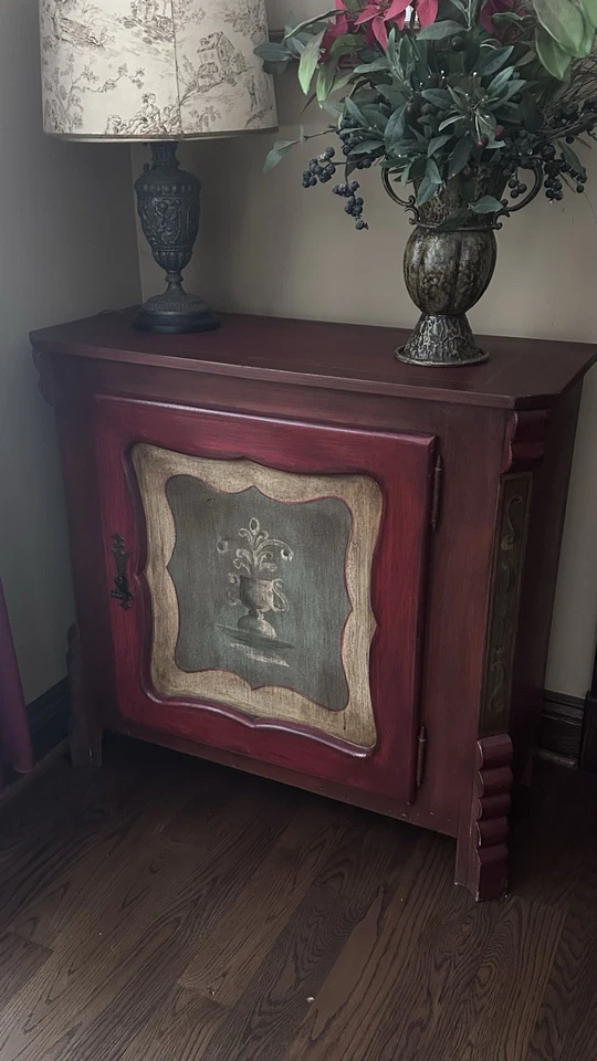 Armario Arhaus y dos armarios laterales a juego  Foto 2 de 4