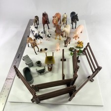 Huge Mixed Lot Toy Farm Animals Horses Cows Pigs Fencing Barnyard Accessories