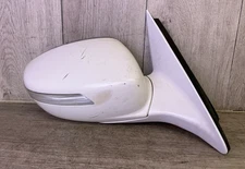 # 2011-2012-2013 Hyundai Equus Mirror RH PASSNGER SIDE  OEM E4022991