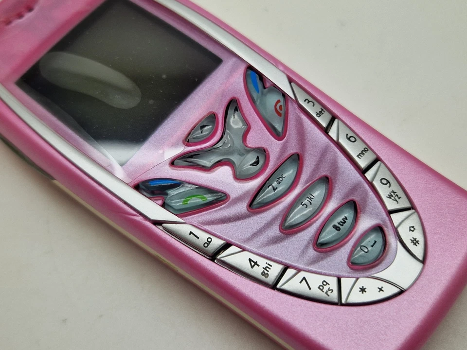 VGC Working UNLOCKED Pink Nokia 7210 Classic Retro Mobile Phone 3UKPOST - Image 2 of 4