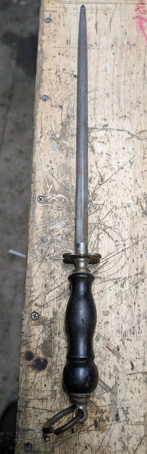 Vtg 14-inch Steel VILLAGE BLACKSMITH Fine Knife Sharpening Steel Honing Rod
Opens in a new window or