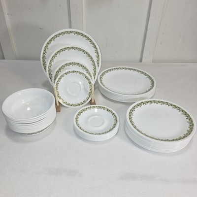 Corelle Spring Blossom Crazy Daisy Dinnerware Set of 47 Pieces 1970's Vintage