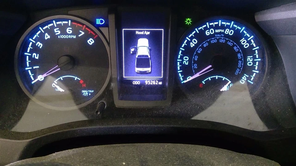 Módulo de control del motor usado (ECM) se adapta a: Toyota Tacoma 2018 Mod de control electrónico Foto 3 de 4
