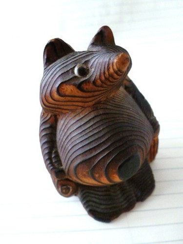 Vintage Shou-Sugi-Ban Japanese Tanuki Hand Carved Wooden Bear Figure Mid-Century - Picture 2 of 14