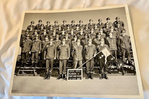 Vintage 1967 Zug Gruppenbild Fort Ord CA *' x 10" s/w