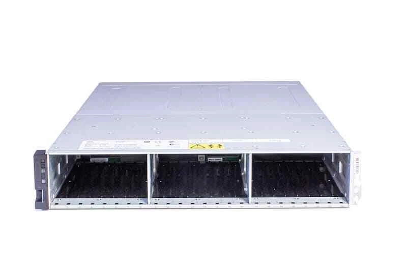 IBM Disk Enclosure (DS8000 Series), 24xSFF, 2x Contr. a 4x 8G FC, 8x8G Gbic - Bild 2 von 3