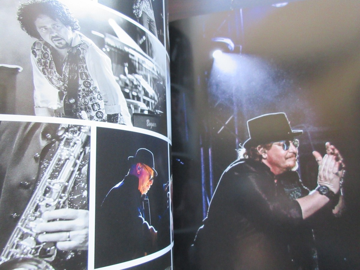 TOTO 40 Trips around The Sun 2019 Tour Book w Japan Promo