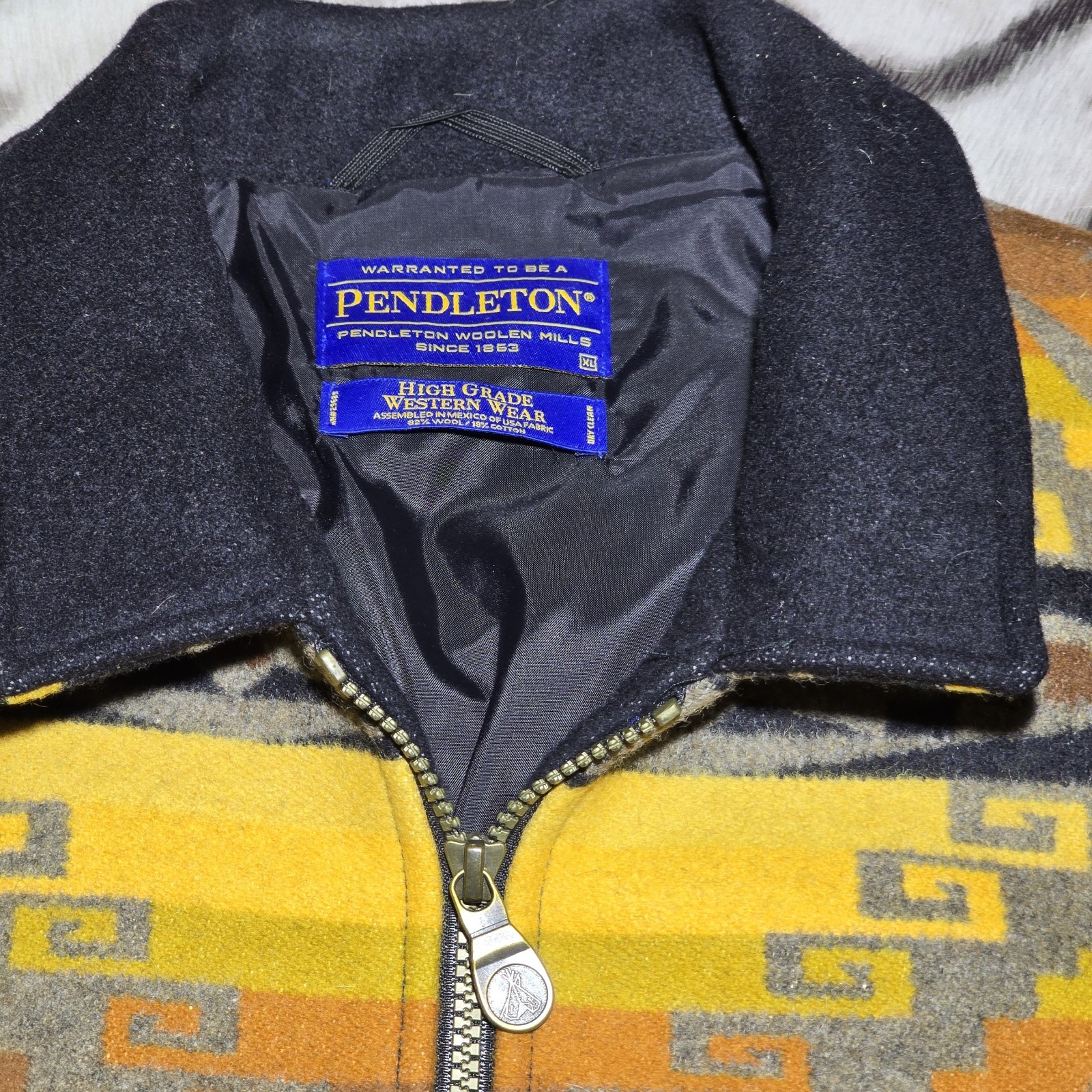 Pendleton aztec geometric design wool bomber jack… - image 7