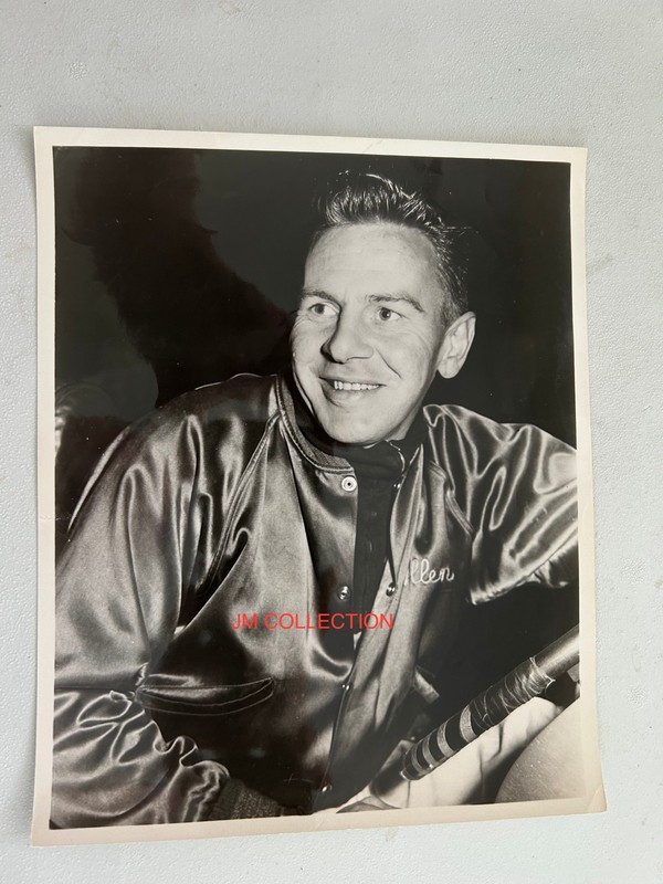 VINTAGE 8X10 PHOTO OF WEST COAST SPRINT CAR STAR ALLEN HEATH!