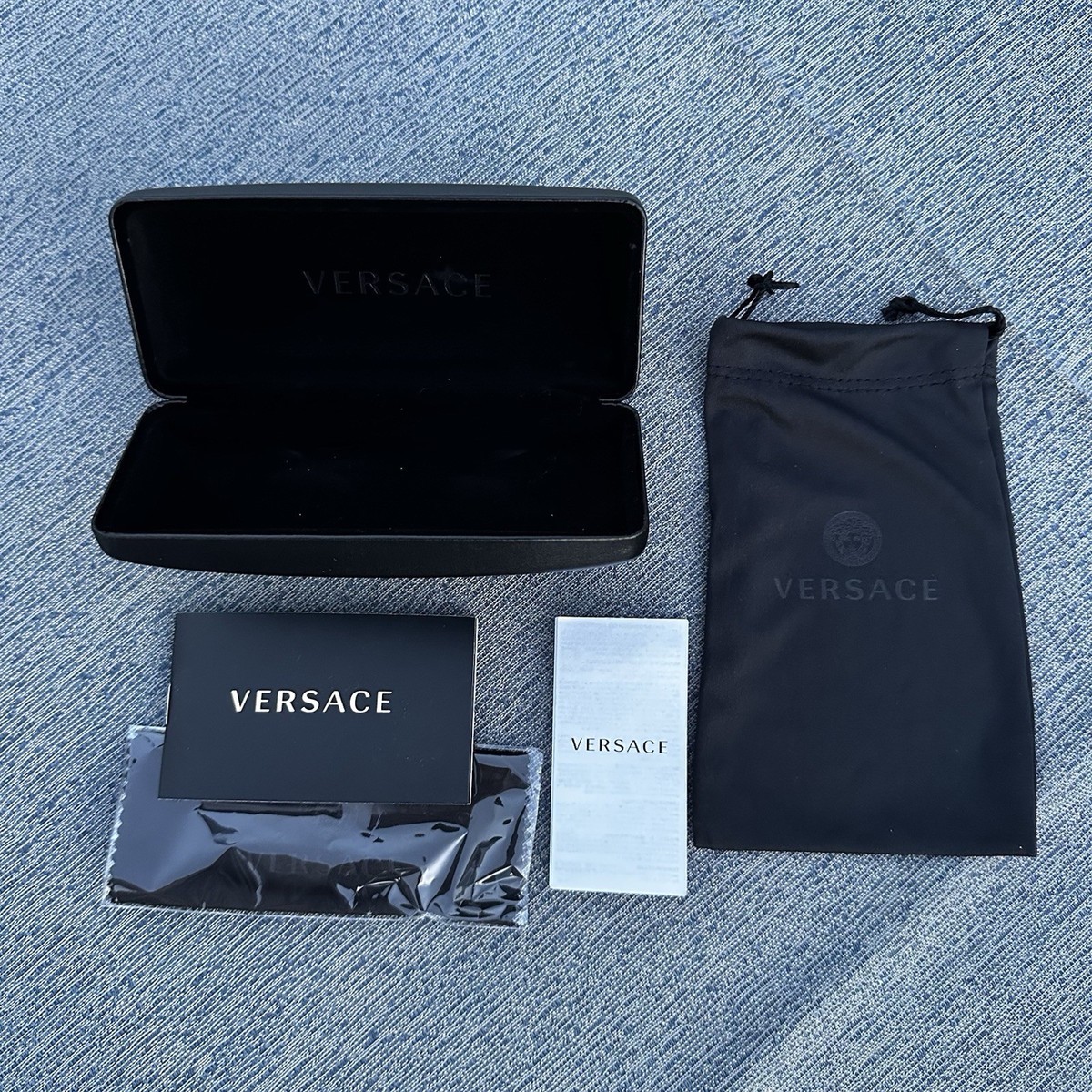 New Versace Small Slim Eyewear Case Sunglasses Sunglass Dust  display picture 2