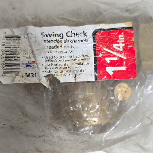 Swing Check Valve Brass 1 1/4 in Threaded Ends Water 125 WSP 200 WOG M31