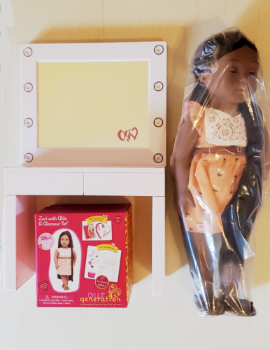 Our Generation Zuri w Glitz & Glamour Dressing Room Accessory Set 18